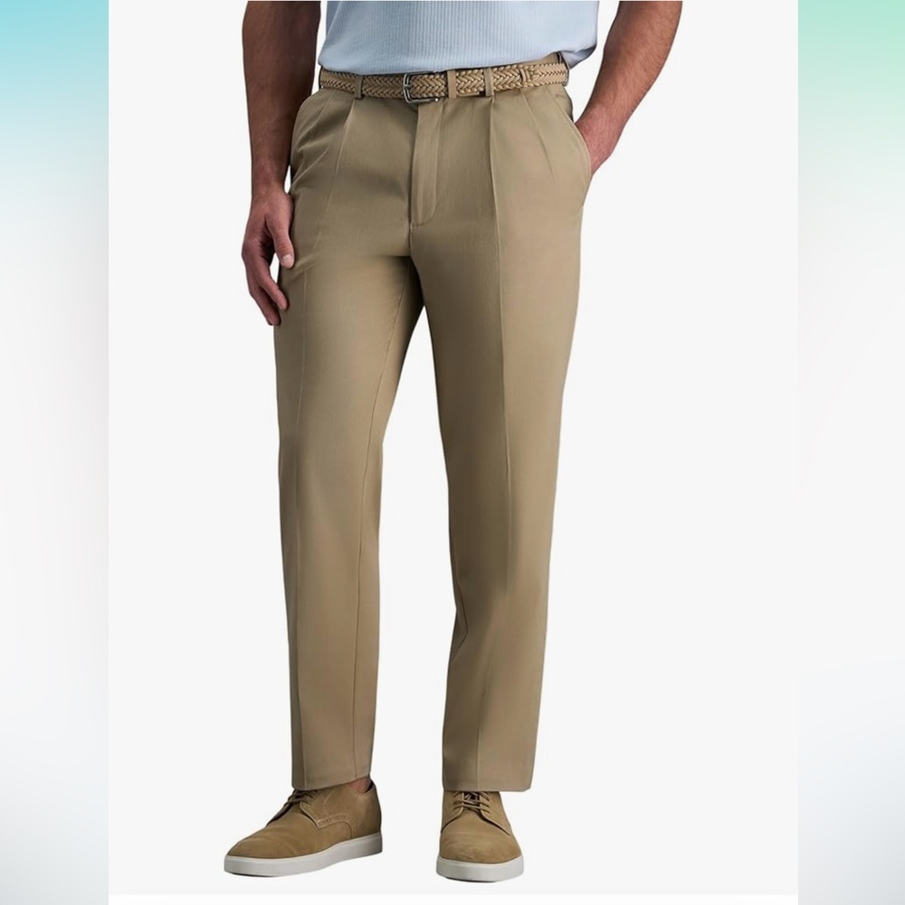 EUC Haggar Men's Tan Classic Dress Pants with pleated front